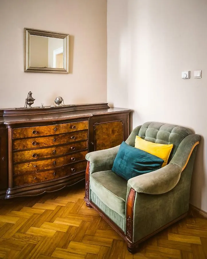 Luxurious Kafka Family Apt In Old Town Praga Appartamento