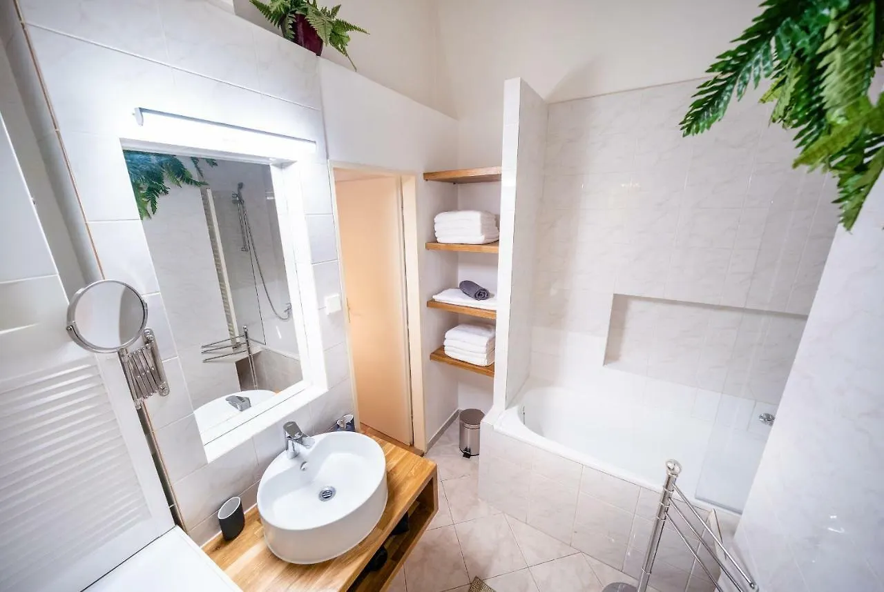 Luxurious Kafka Family Apt In Old Town Praga 0*,