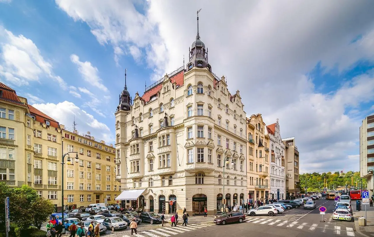 Luxurious Kafka Family Apt In Old Town Praga Appartamento