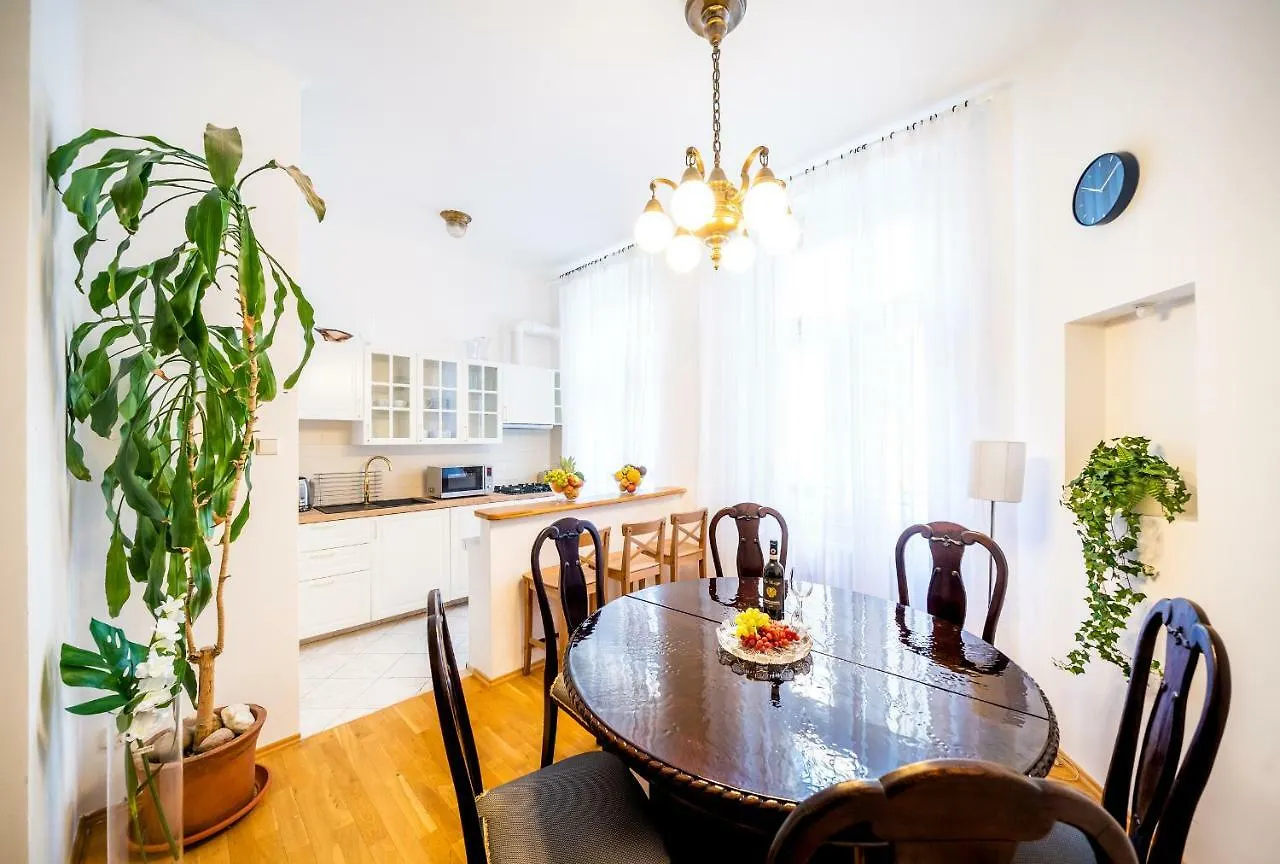 Luxurious Kafka Family Apt In Old Town Prag 0*,  Tjekkiet