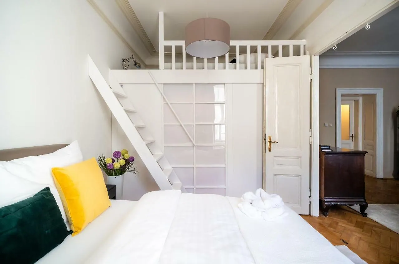 Luxurious Kafka Family Apt In Old Town Prag Tjekkiet